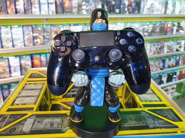 figurka-cable-guys-mortal-kombat-sub-zero-marka-cable-guys