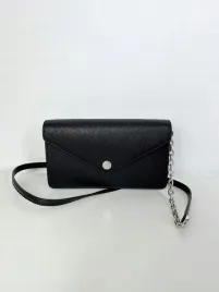 michael-kors-torebka-listonoszka-skora-naturalna-czarny