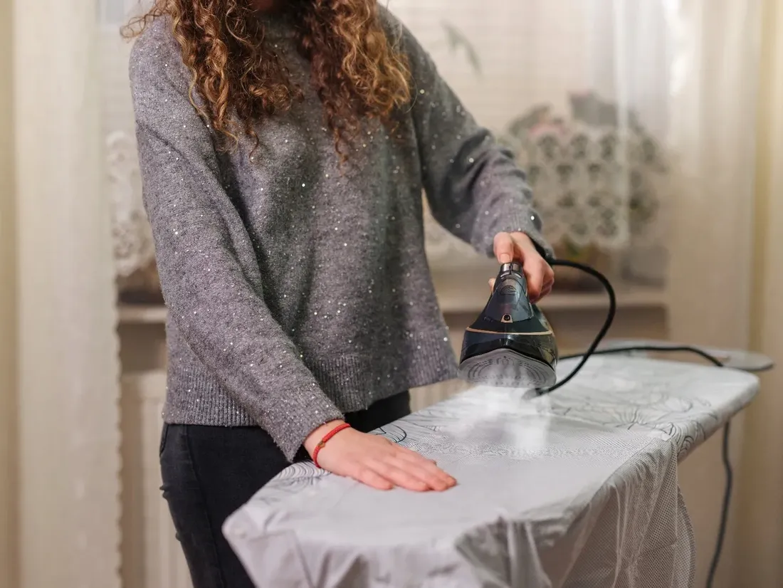 zelazko-emavo-emazel47554-3000-w