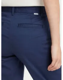 spodnie-regular-fit-damskie-levi-s-essential-chino-a4673-0002