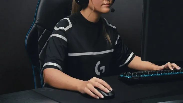 mysz-logitech-g-pro-x-superlight-2-lightspeed-czarny-profil-myszy-praworeczna