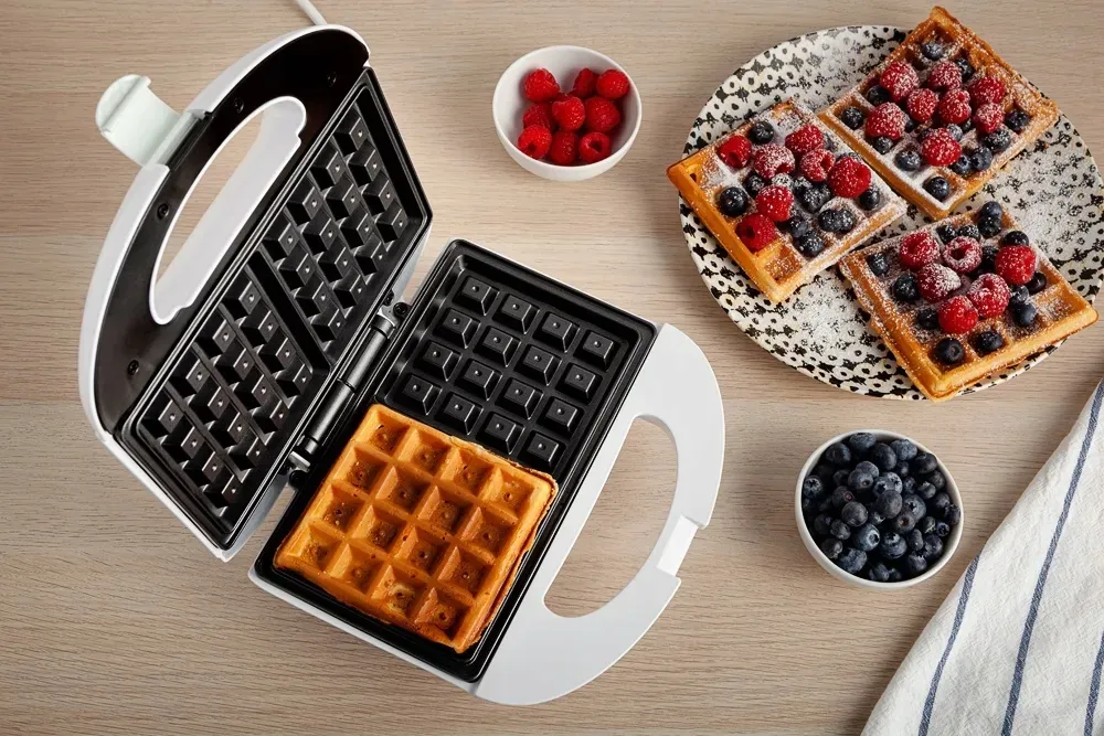 gofrownica-eldom-st10w-700-w-bialy-marka-eldom