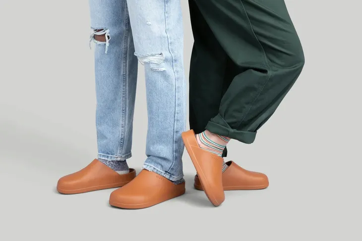 crocs-klapki-crocs-dylan-clog-209366-rozmiar-435-rozmiar-435