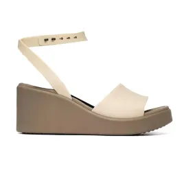 crocs-sandaly-damskie-brooklyn-ankle-strap-wedge-koturn-rozmiar-415