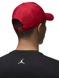nike-czapka-z-daszkiem-czerwony-rozmiar-m-l