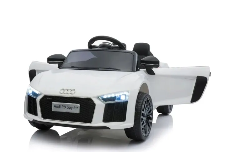 samochod-audi-bialy-liczba-drzwi-2