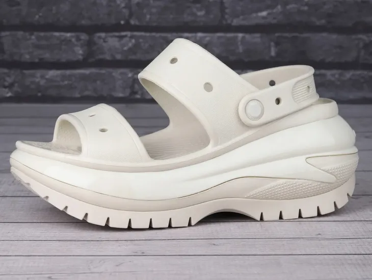 klapki-crocs-classic-mega-crush-sandal-375-m5-w7-bone-rozmiar-37-38
