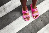 klapki-crocs-classic-crocs-sandal-37-38-eu-kolor-rozowy
