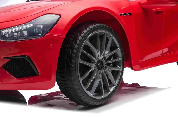 samochod-ramiz-czerwony-dlugosc-pojazdu-100-cm