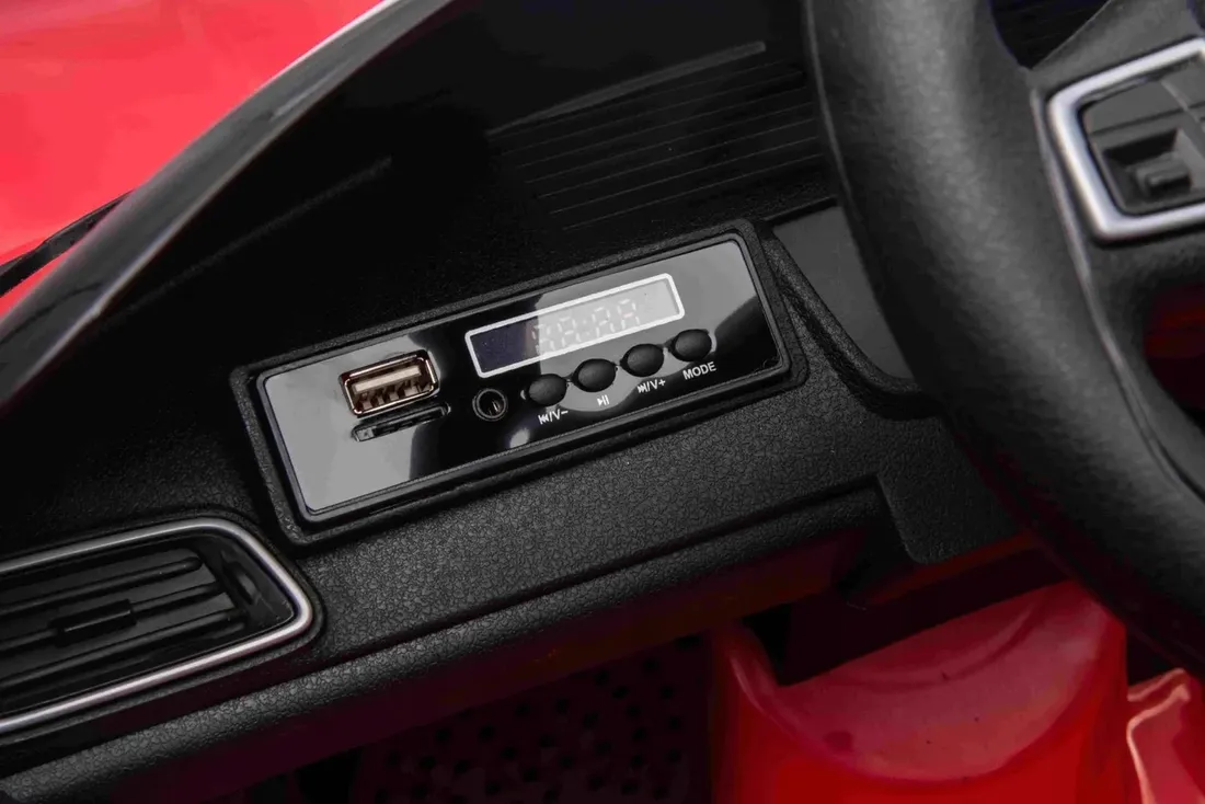 samochod-ramiz-czerwony