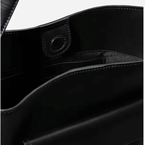 calvin-klein-torebka-shopper-czarny-material-dominujacy-inny