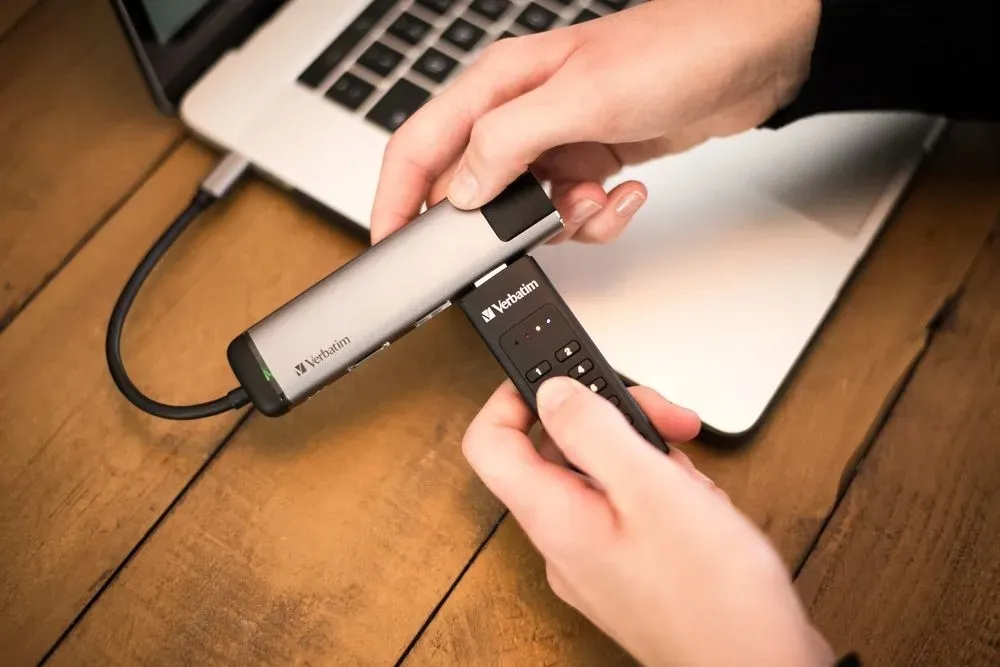 pendrive-verbatim-keypad-secure-32gb-usb-3-2-gen-1-pojemnosc-32-gb
