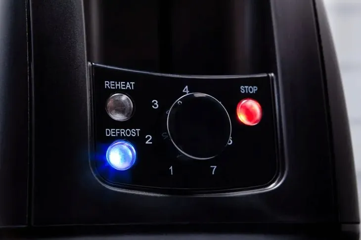 toster-eldom-to245-czarny-900-w-pojemnosc-2-tosty