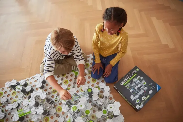 klocki-konstrukcyjne-ravensburger-gravitrax-pro-starter-vertical-minimalny-wiek-dziecka-0