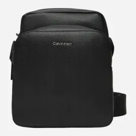 calvin-klein-torebka-listonoszka-poliester-czarny