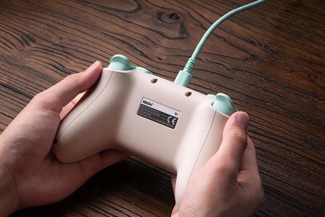 pad-przewodowy-8bitdo-ultimate-2c-wired-controller-windows-pc-android