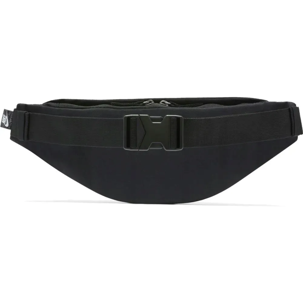 nike-nerka-do-paska-00-czarny