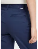 levi-s-kobiety-essential-chino