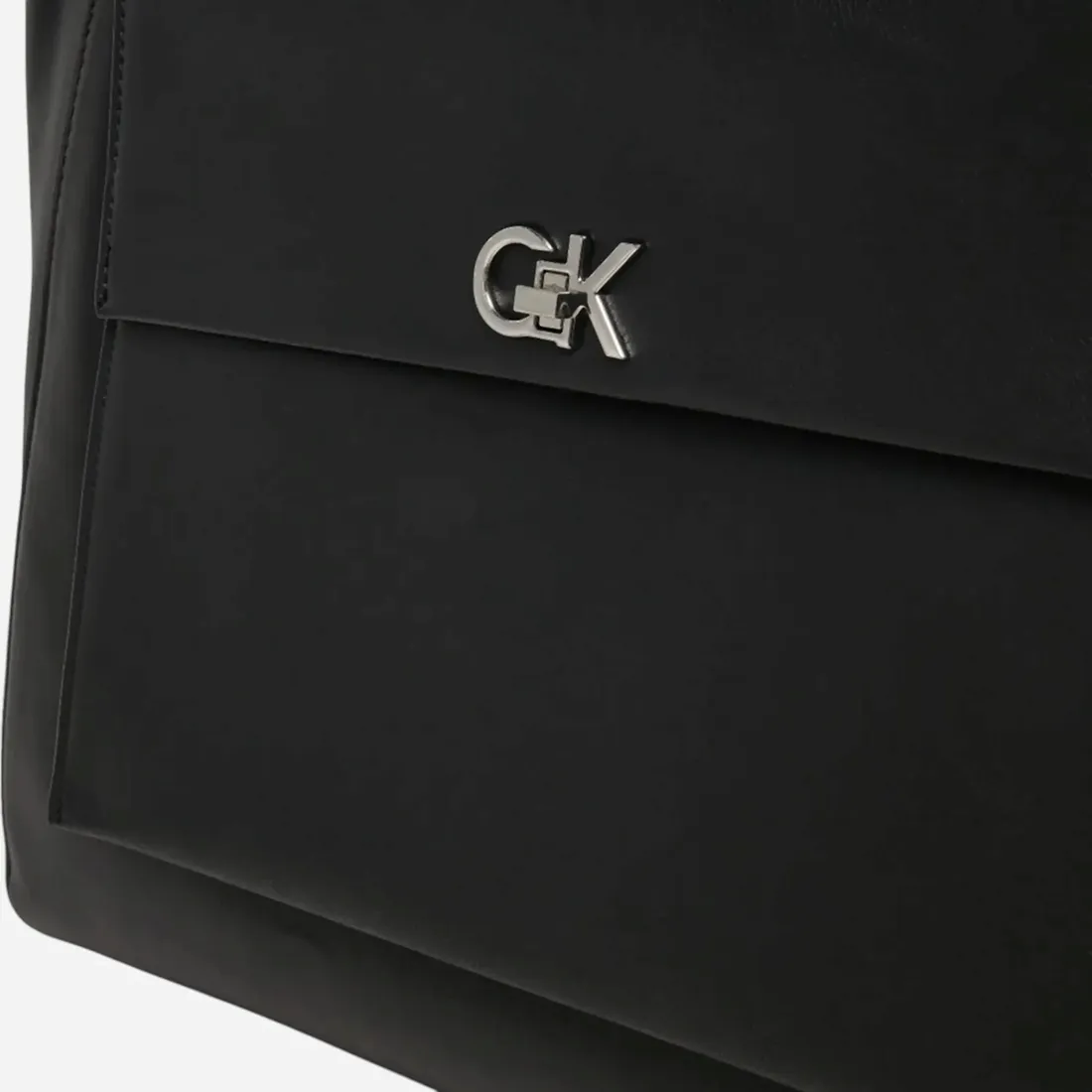 calvin-klein-torebka-czarny