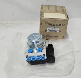 nowa-oryginalna-pompa-abs-renault-koleos-i-47660jy64e-47660-jy64e