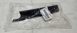 nowy-oryginalny-chlapacz-prawy-przod-toyota-yaris-iii-53851-0d070