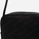 tommy-hilfiger-torebka-czarny-material-dominujacy-inny