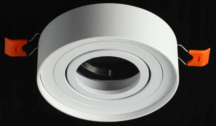 oprawa-podtynkowa-halogenowa-gu10-sufitowa-tuba-led-spot-ruchoma-biala-rodzaj-gwintu-gu10