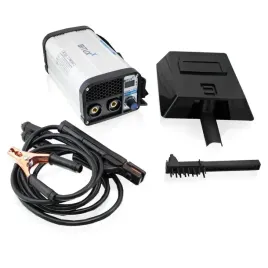 wydajna-spawarka-inwertorowa-igbt-10-200a-lekka-mobilna-akcesoria