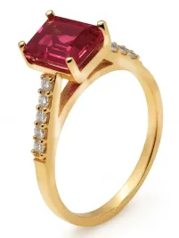 damski-zloty-pierscionek-z-rubinem-i-bialymi-moissanitami-scarlet-14kt-585