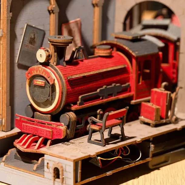 robotime-miniaturowy-domek-magiczny-dworzec-bohater-brak