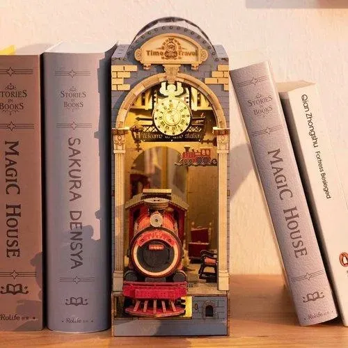 robotime-miniaturowy-domek-magiczny-dworzec-szerokosc-produktu-9-8-cm