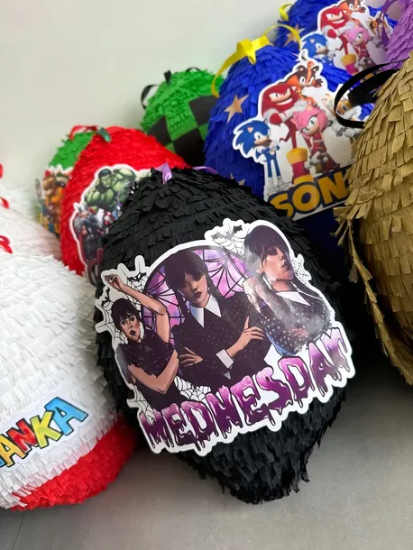 piniata-na-urodziny-koci-domek-gabi-gabby-dollhouse-pandus-prezent-85cm-elementy-zestawu-piniata-marka-piniatowe-love