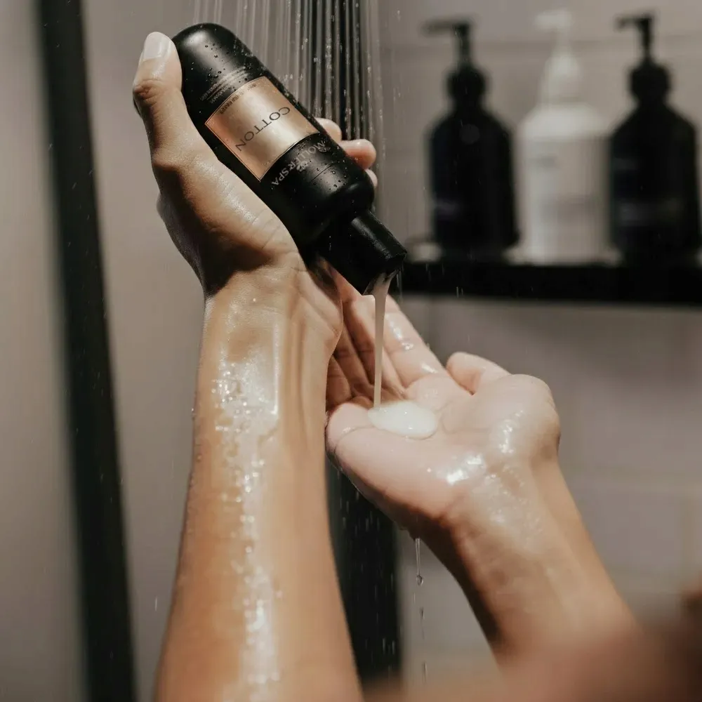 zel-pod-prysznic-cotton-bawelna-regenerujacy-zapach-delikatny-i-swiezy