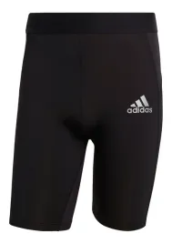 spodenki-adidas-techfit