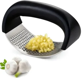 praska-do-czosnku-wyciskarka-stalowa-raczka-antyposlizgowa-solidna-mocna