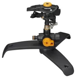 fiskars-zraszacz-pulsacyjny-na-trojnogu-1027050