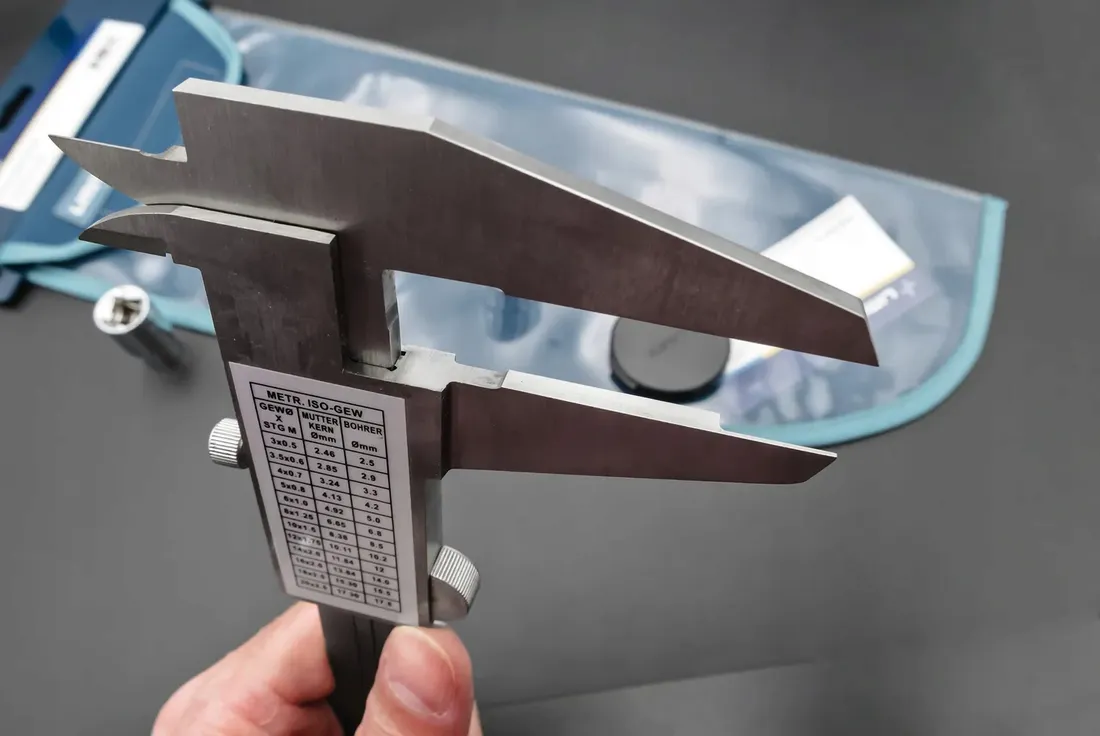 suwmiarka-analogowa-limit-300-mm