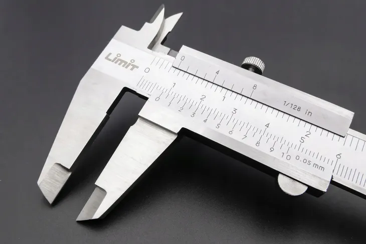 suwmiarka-analogowa-limit-150-mm-maksymalny-zakres-pomiaru-150-mm-kod-producenta-26700500