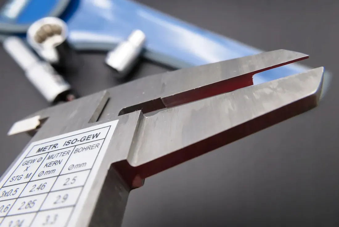 suwmiarka-analogowa-limit-150-mm