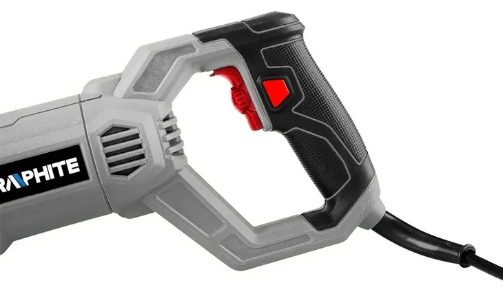 pila-szablasta-elektryczna-graphite-710-w-dlugosc-skoku-20-mm