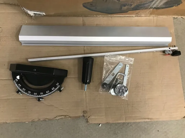 pila-stolowa-bosch-2000-w-30-mm-waga-urzadzenia-35-kg