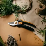 fiskars-p341-sekator-nozycowy-solid-1057164-marka-fiskars-dlugosc-robocza-21-cm