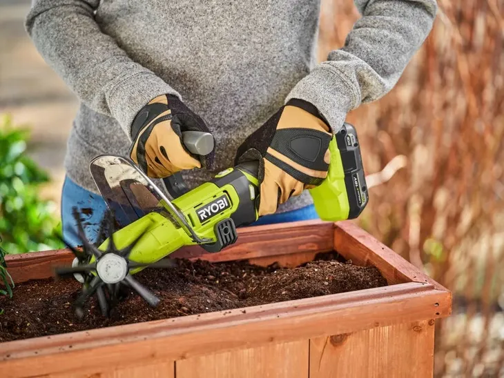 glebogryzarka-ryobi-024124-12-cm-marka-ryobi-zasilanie-elektryczne