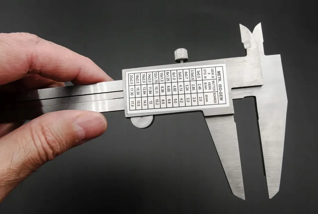 suwmiarka-analogowa-limit-200-mm