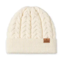 czapka-welniana-merino-damska-warkocz-ecru