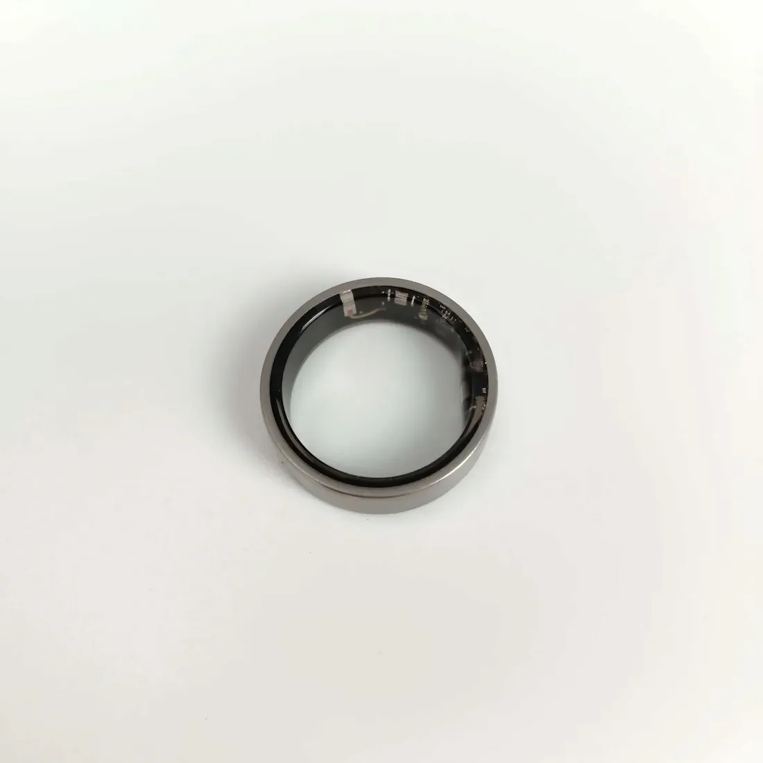 ultrahuman-ring-air-smart-ring-health-tracker-raw-titanium