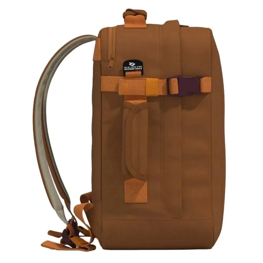 plecak-do-samolotu-cabinzero-classic-tech-28l-cz33-cinnamon-stan-nowy