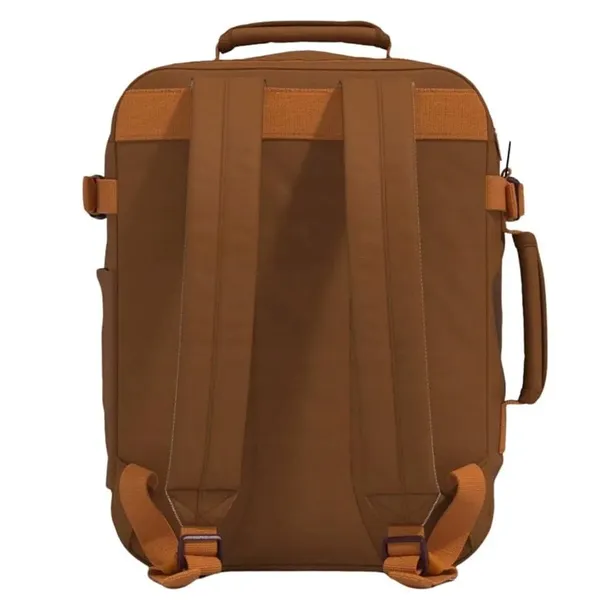 plecak-do-samolotu-cabinzero-classic-tech-28l-cz33-cinnamon-cechy-dodatkowe-wodoodporny-wzmacniane-dno-z-miejscem-na-laptopa