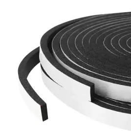 wyciszajaca-uszczelka-antyprzeciagowa-do-drzwi-samoprzylepna-gumowa