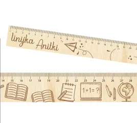 drewniana-linijka-z-imieniem-dziecka-prezent-grawer